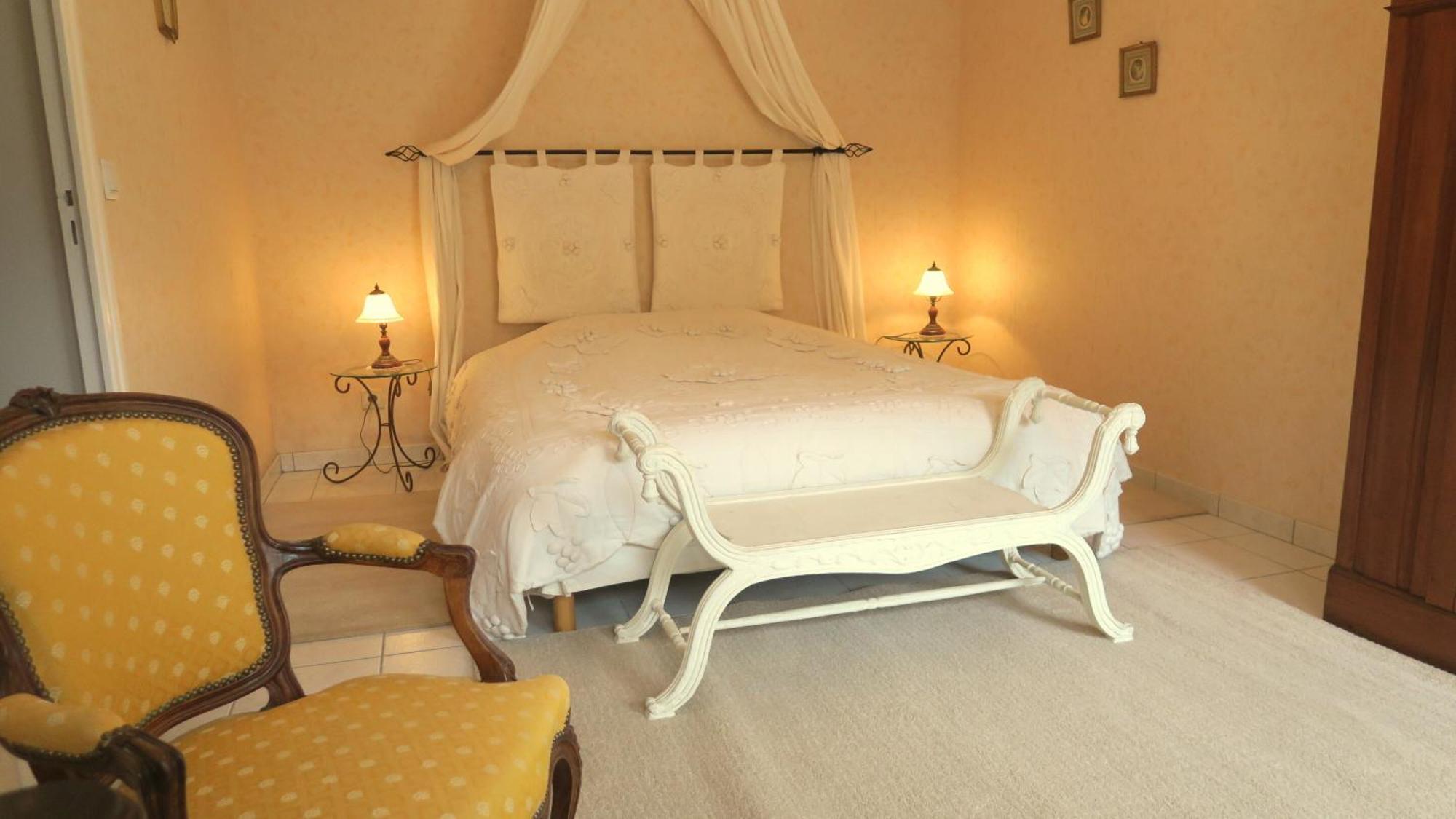Les Salamandres, Chambres D'Hotes Pres De Chambord モンリヴォー 部屋 写真
